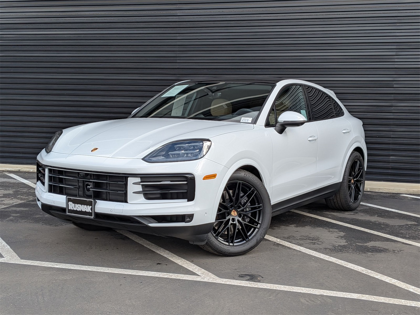 2025 Porsche Cayenne Coup Base's photo