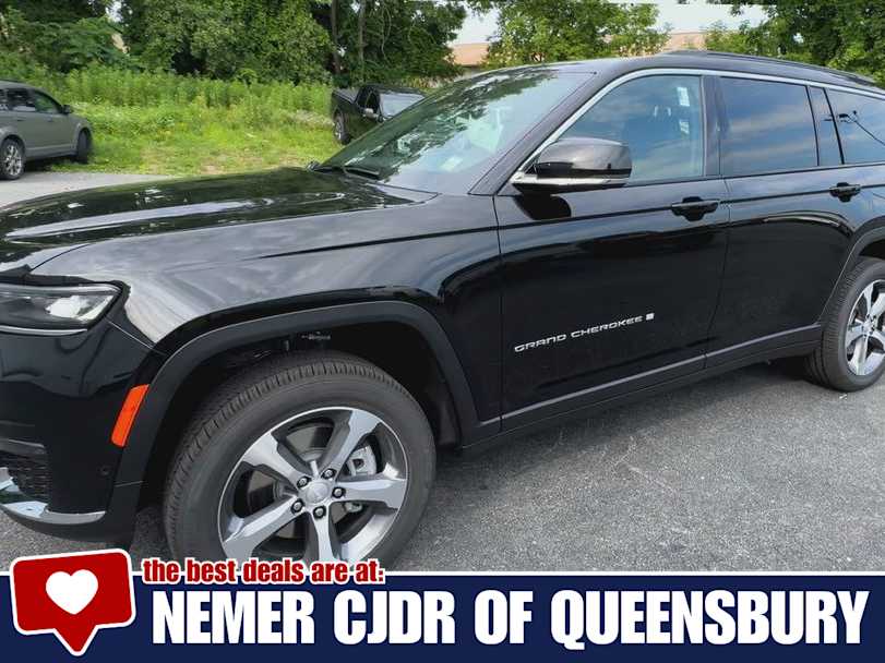 2025 Jeep Grand Cherokee Limited photo 4