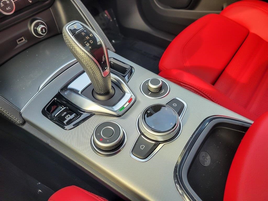 2025 ALFA ROMEO STELVIO - Image 16