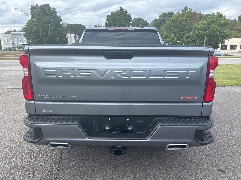 2020 Chevrolet Silverado 1500 RST photo 3