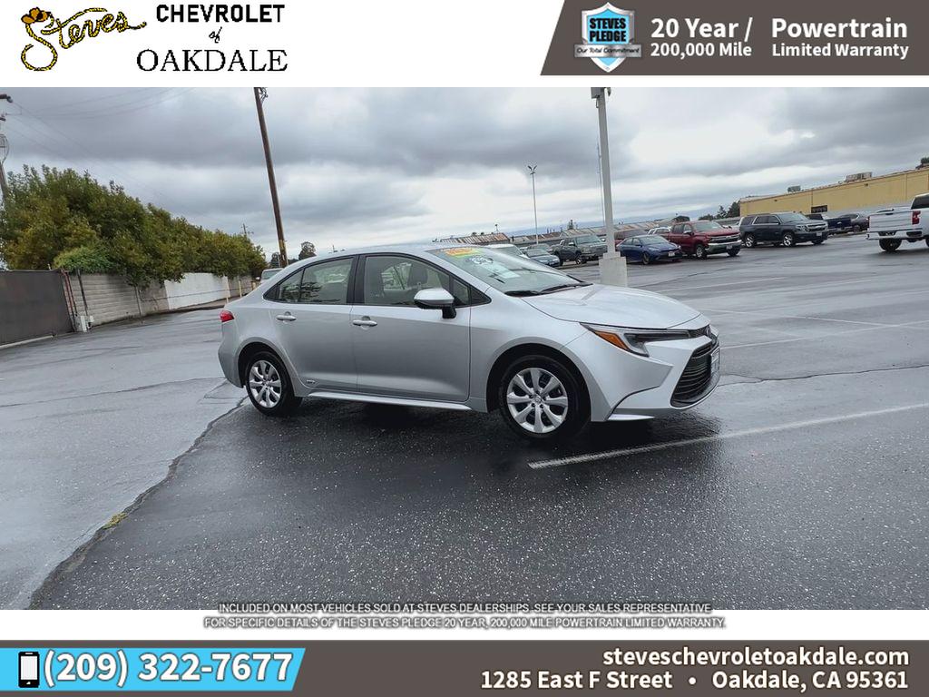 2025 Toyota Corolla Hybrid LE photo 2