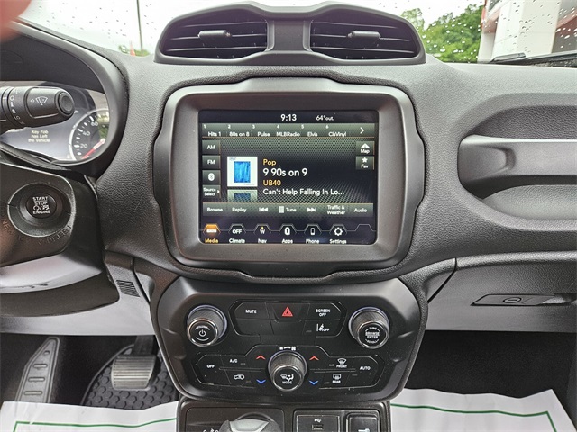 2022 Jeep Renegade Latitude photo 21
