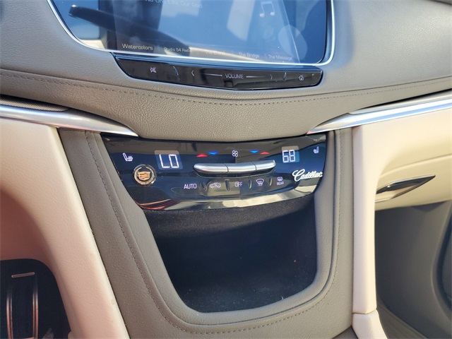 2018 Cadillac XT5 Luxury photo 21