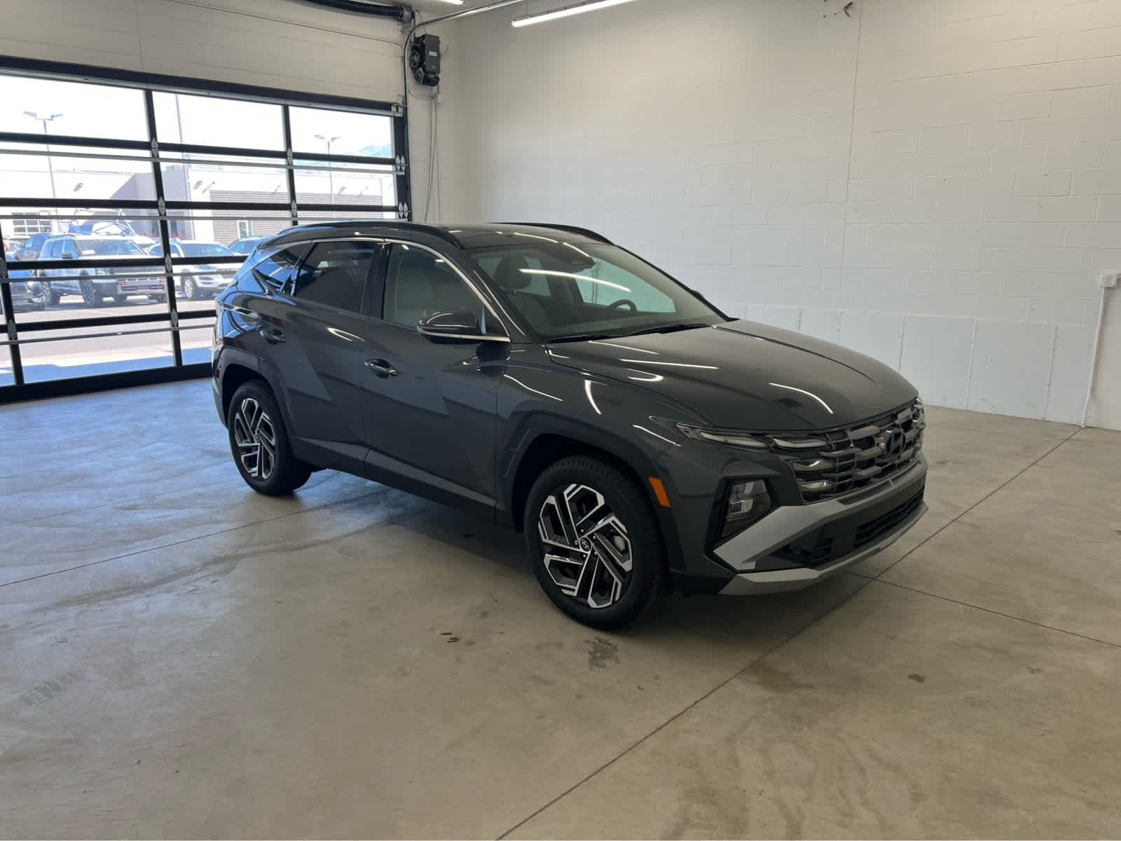 2025 Hyundai Tucson Limited photo 3