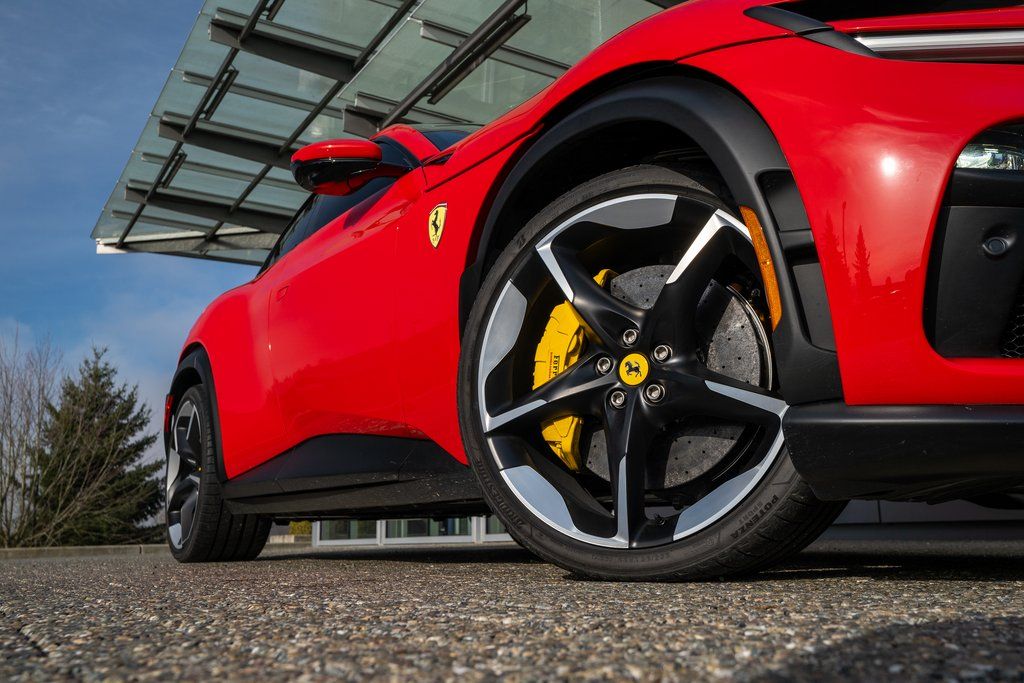 2024 Ferrari Purosangue photo 40