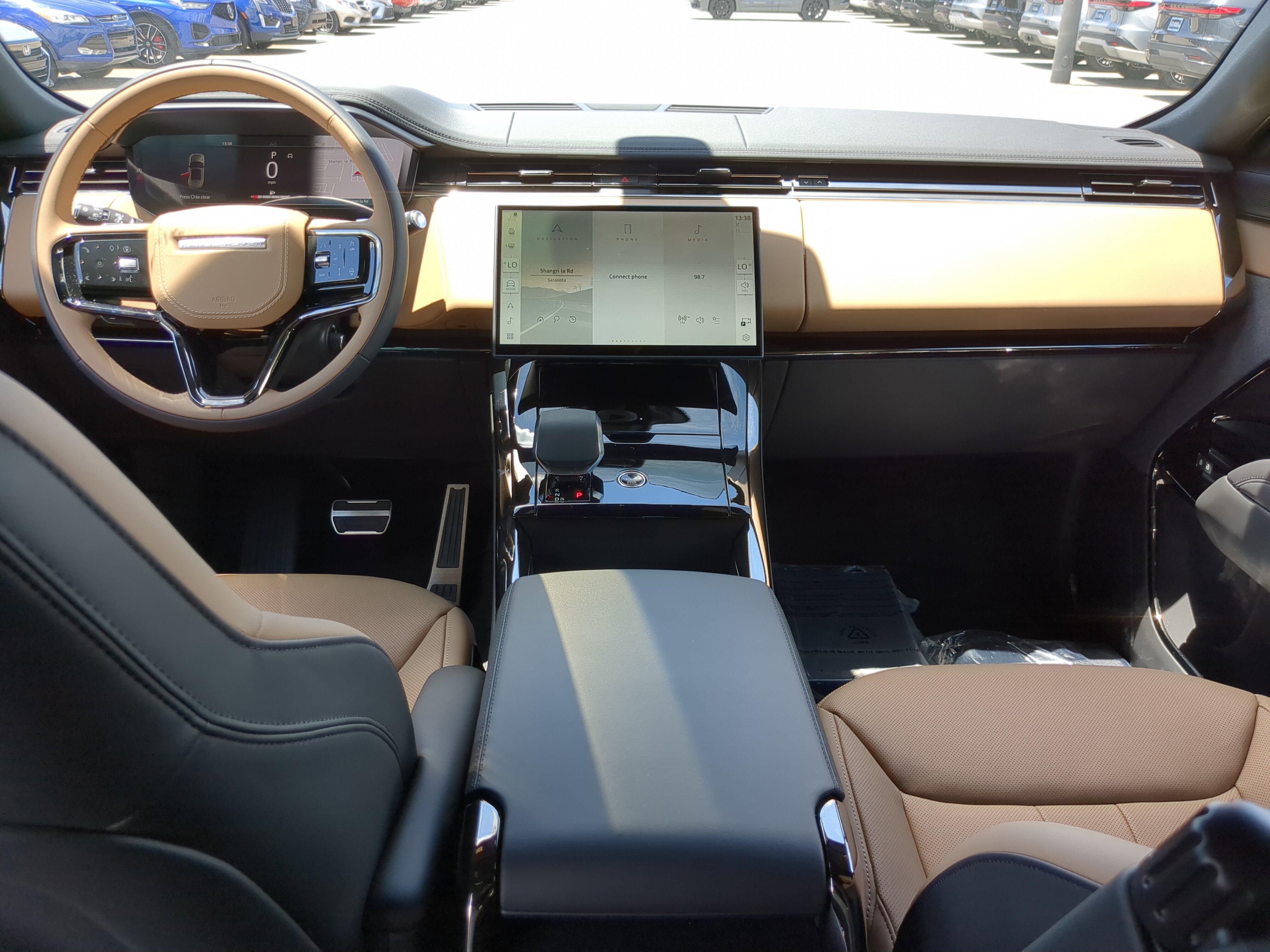 2025 Land Rover Range Rover Sport SE photo 8