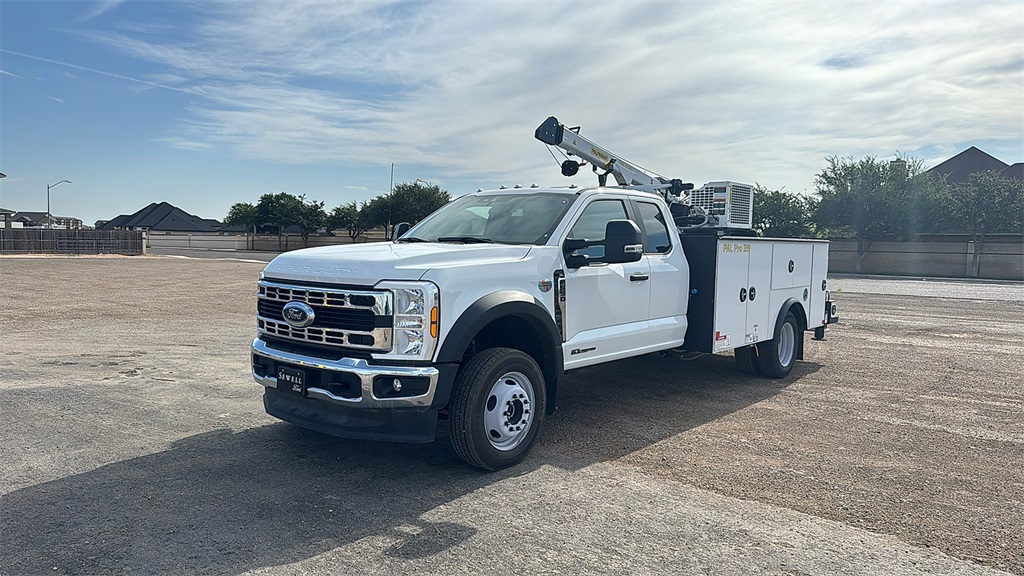 2024 Ford F-550 Super Duty Chassis Cab XL's photo