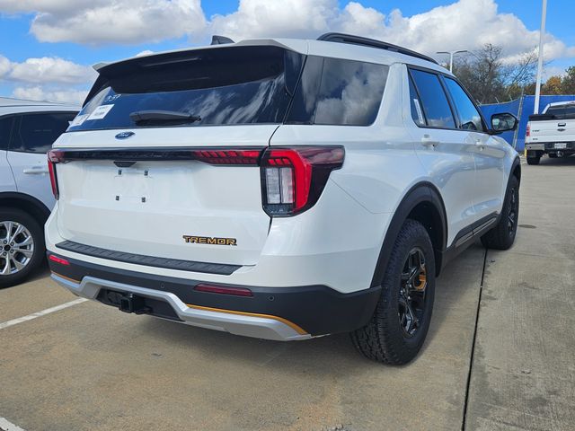 2026 Ford Explorer photo 3