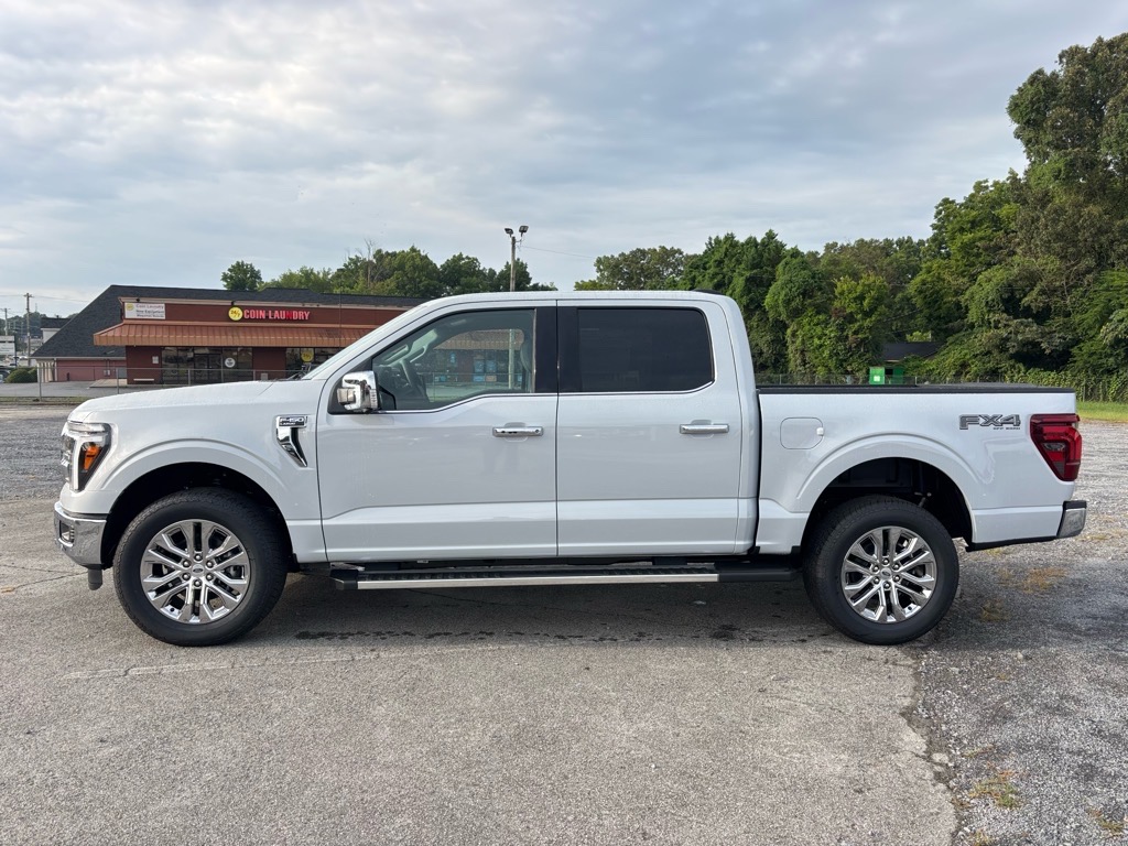 2025 Ford F-150 Lariat photo 3