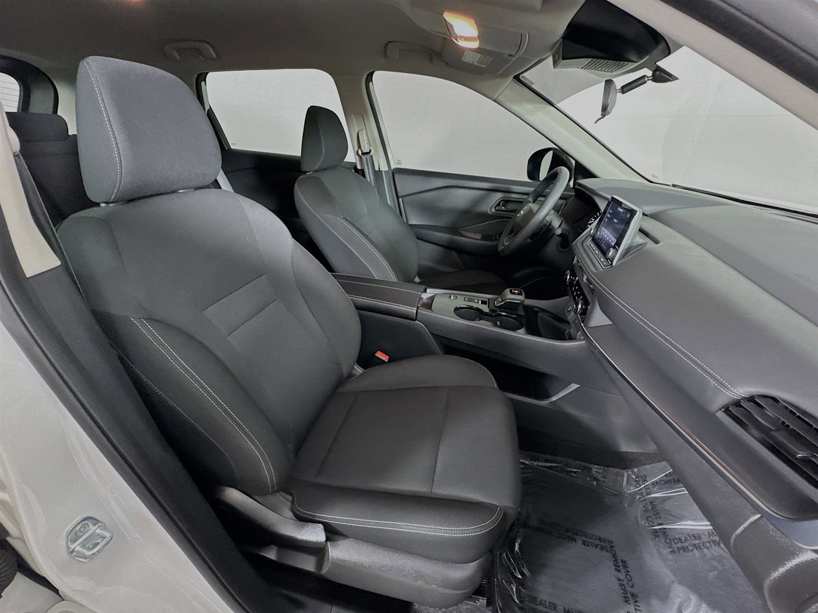 2025 Nissan Rogue S photo 21