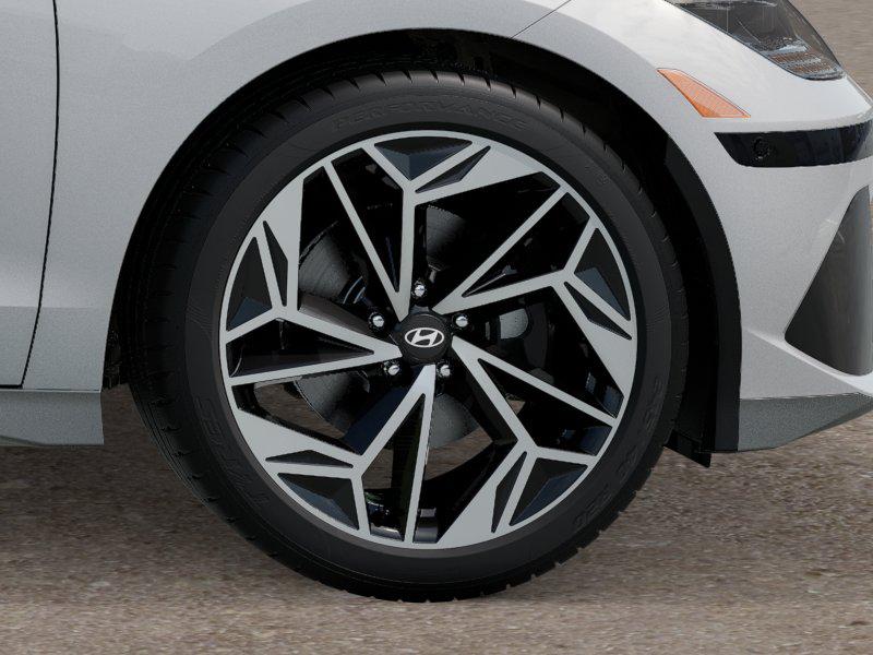 2025 Hyundai Ioniq 6 Limited photo 6