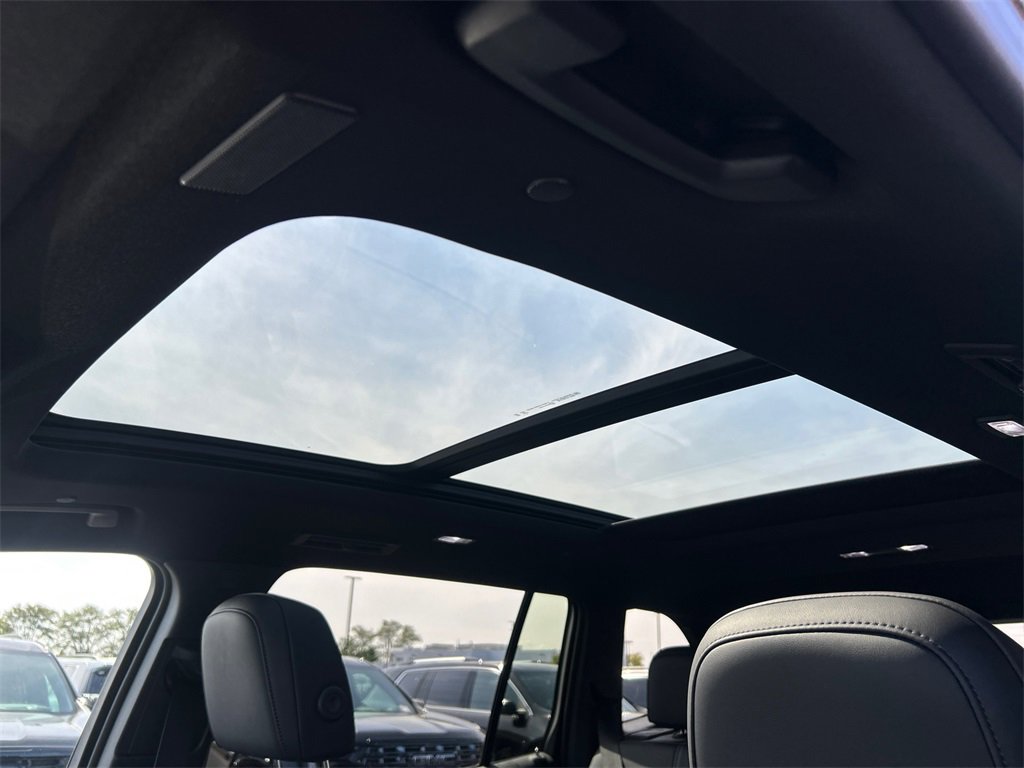 2026 GMC ACADIA - Image 26