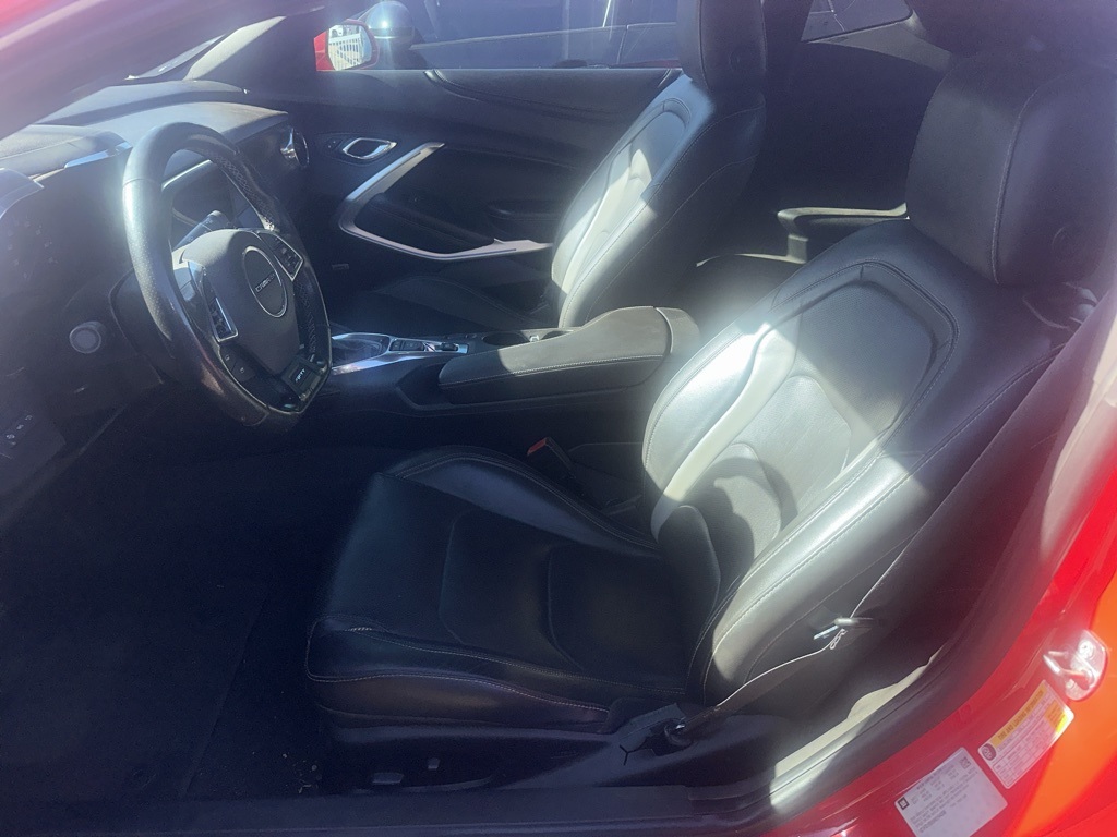 2017 Chevrolet Camaro 2LT photo 4