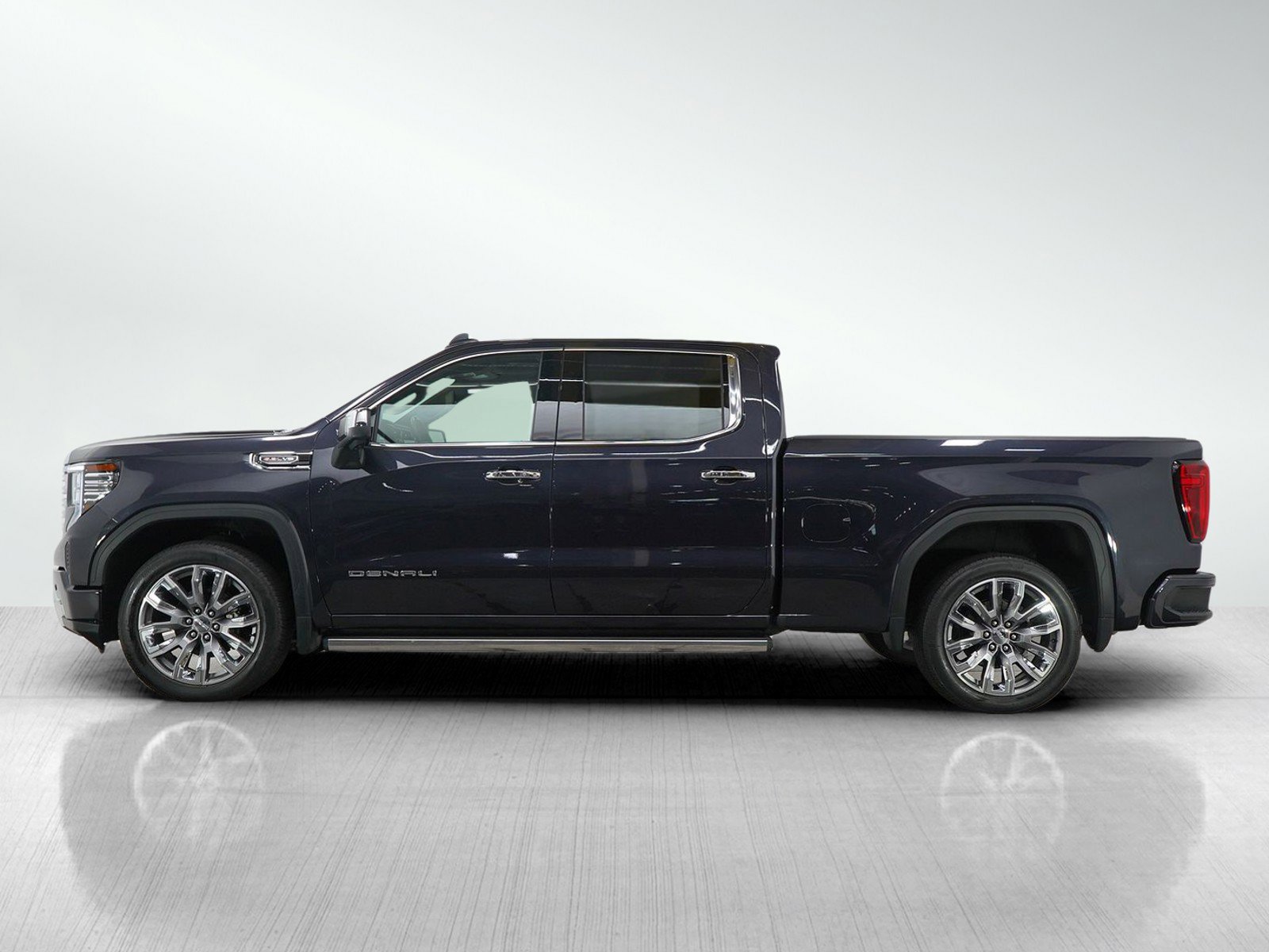 Used 2023 GMC Sierra 1500 Denali Denali with VIN 3GTUUGEL8PG276515 for sale in Roseville, Minnesota