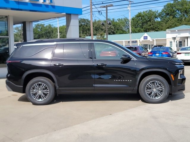 2026 Chevrolet Traverse photo 3
