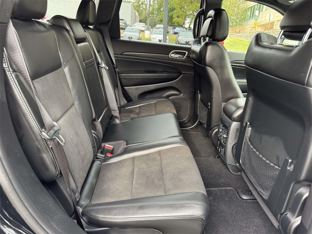 2020 Jeep Grand Cherokee Altitude photo 11
