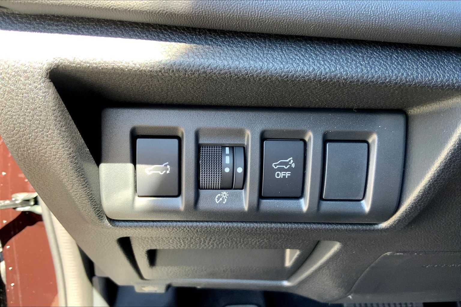 2025 Subaru Outback Touring XT photo 16