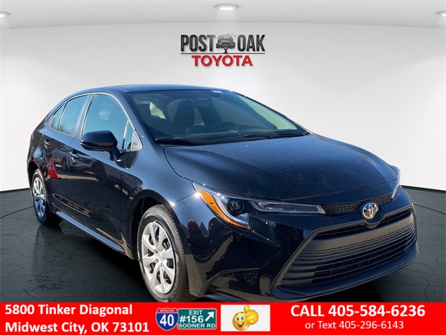 2025 Toyota Corolla LE's photo