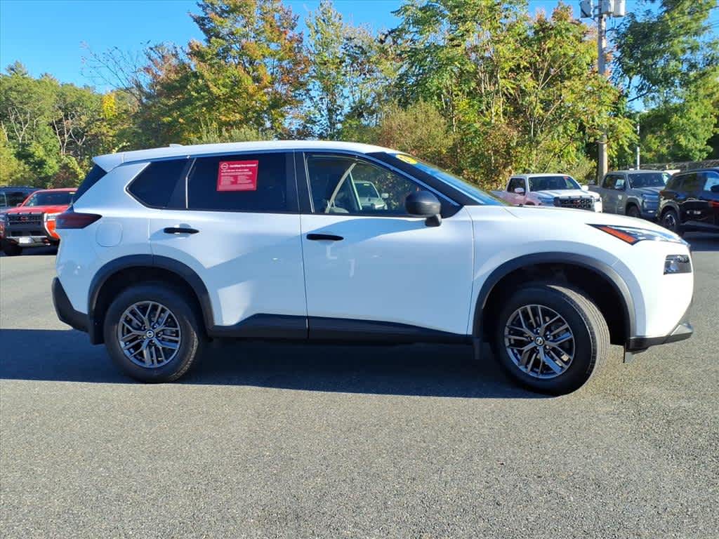 2021 Nissan Rogue S photo 2