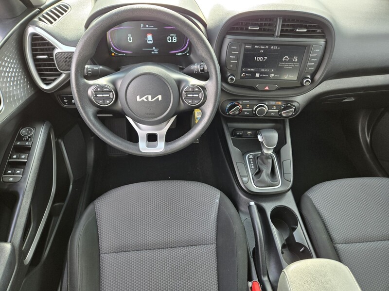 2023 Kia Soul LX photo 12