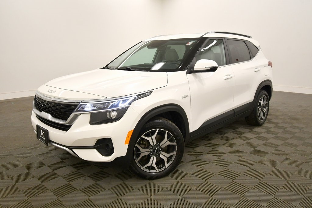 Used 2023 Kia Seltos EX with VIN KNDERCAA6P7377566 for sale in Rochester, Minnesota