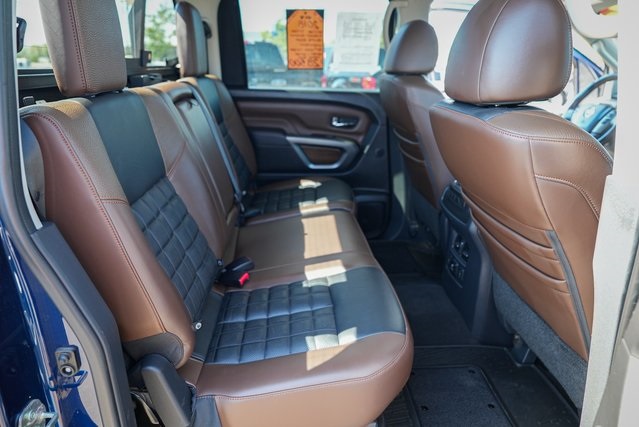 2018 Nissan Titan Platinum Reserve photo 31