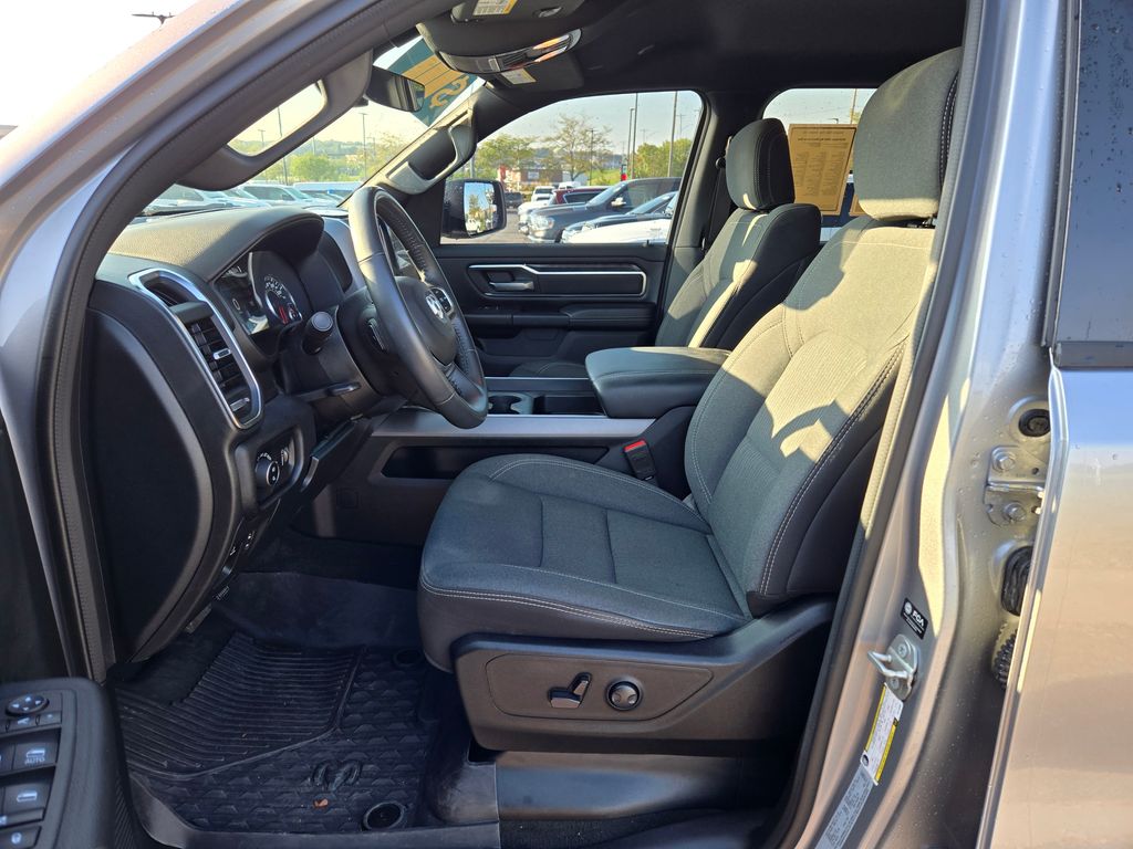 2024 Ram 1500 Big Horn Lone Star Night Edition photo 13