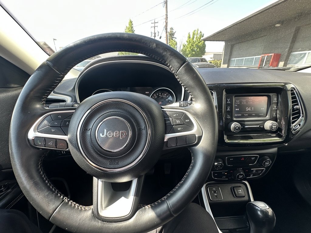 2018 Jeep Compass Latitude photo 11