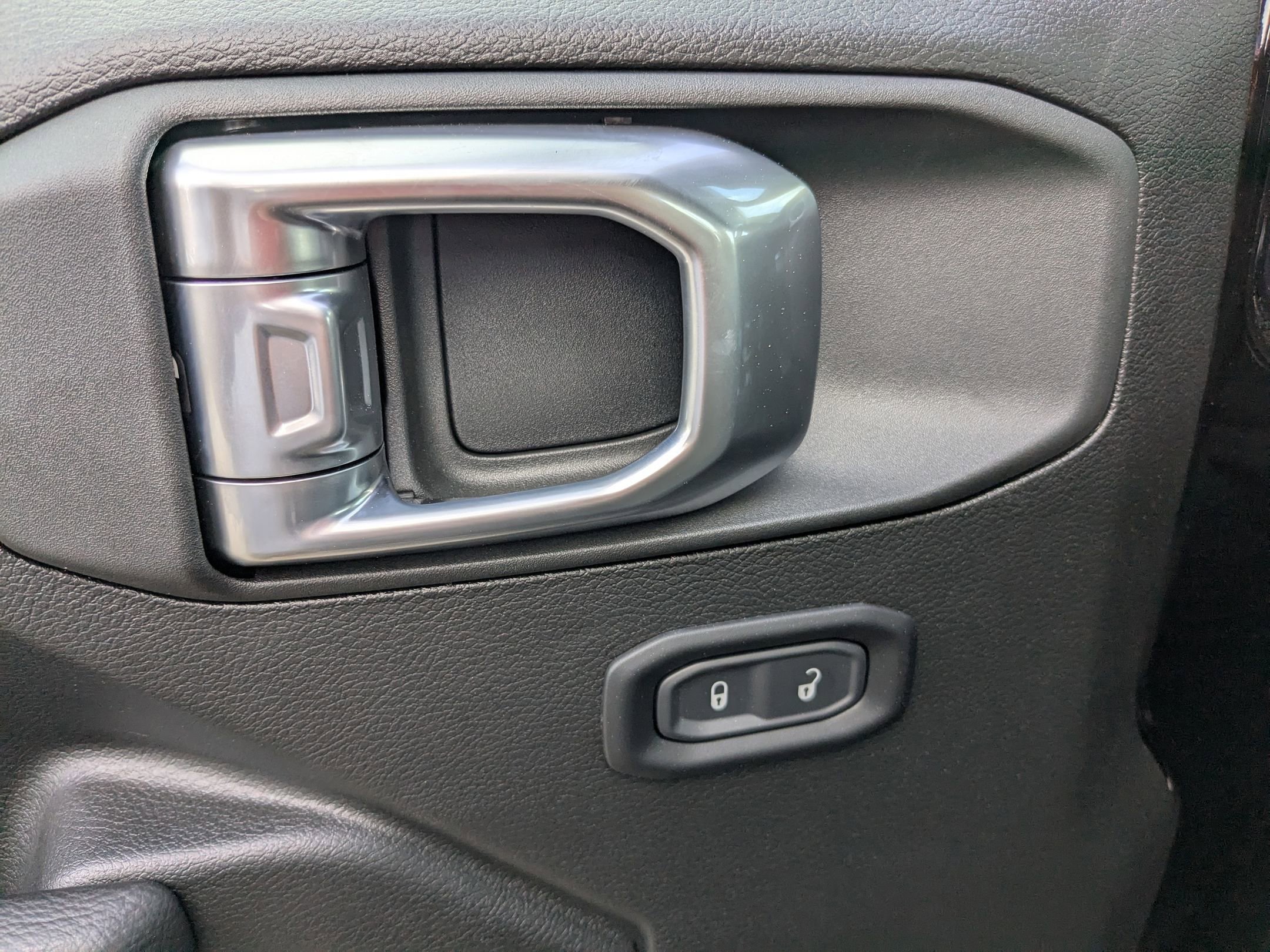 2025 Jeep Gladiator Sport photo 11