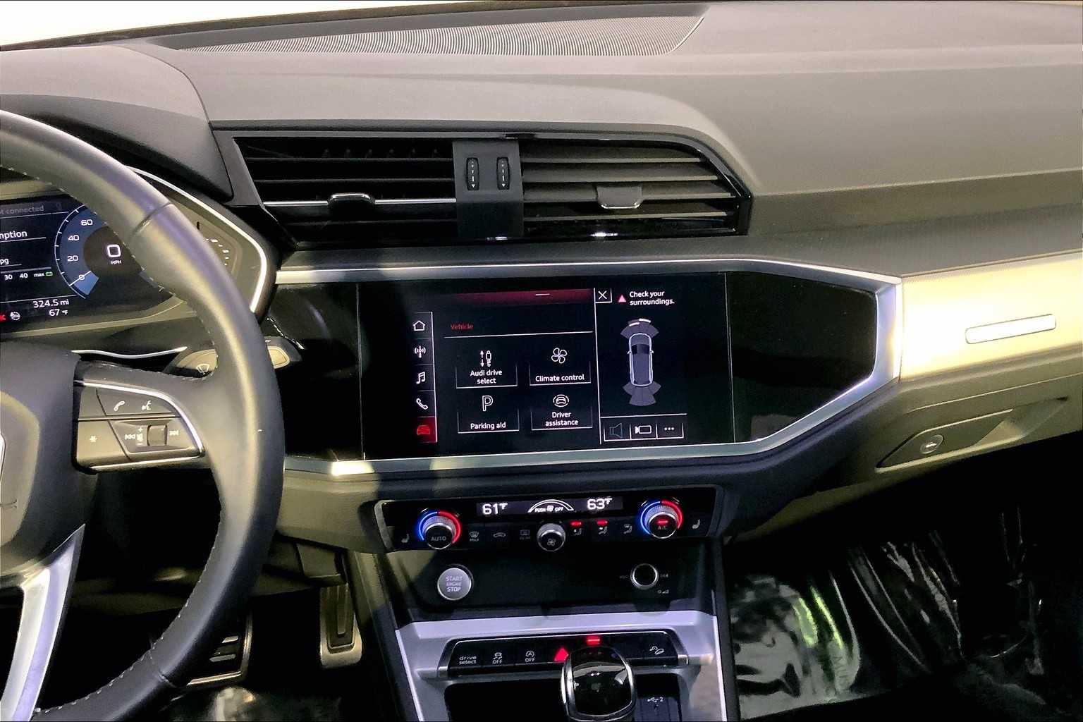 2020 Audi Q3 Premium photo 5