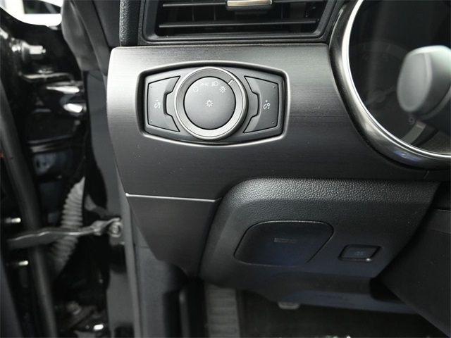 2017 FORD MUSTANG - Image 11