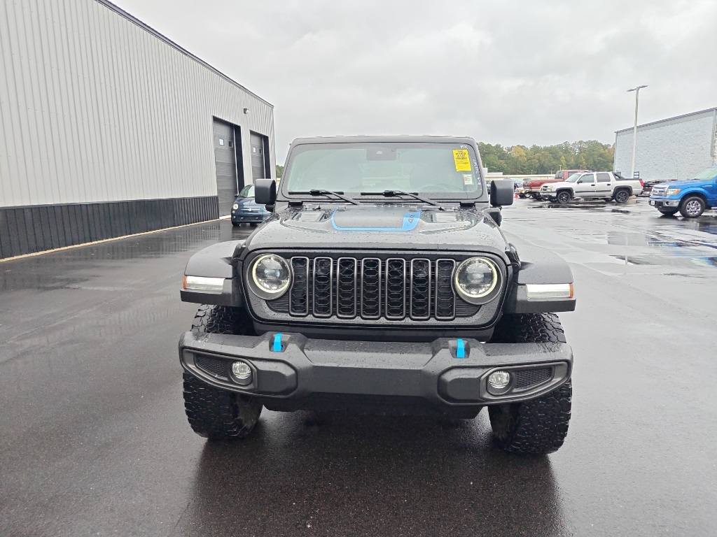 2024 Jeep Wrangler Rubicon 4xe photo 2