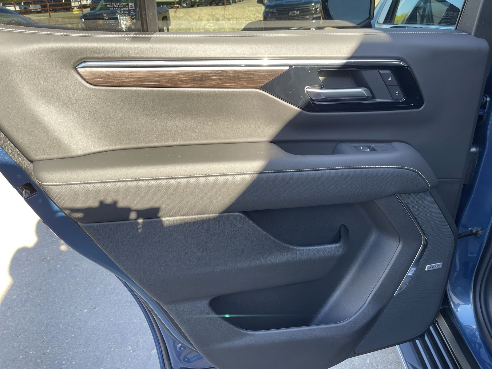 2026 Chevrolet Tahoe Premier photo 4