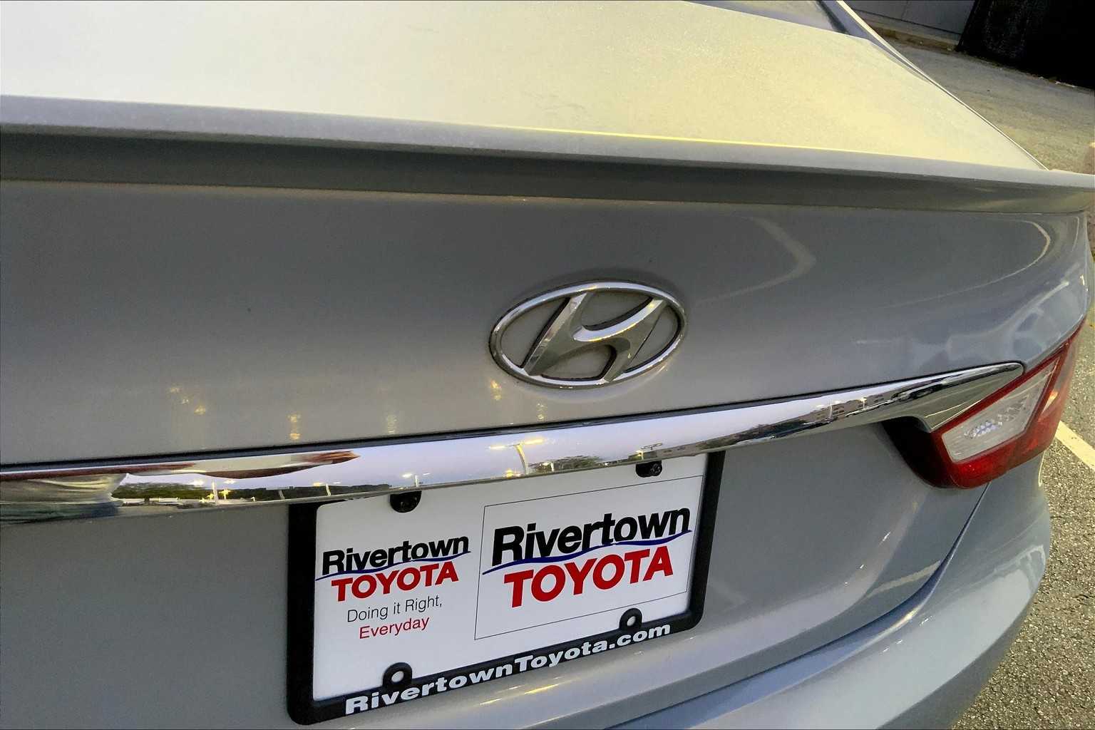 2012 Hyundai Sonata SE photo 9