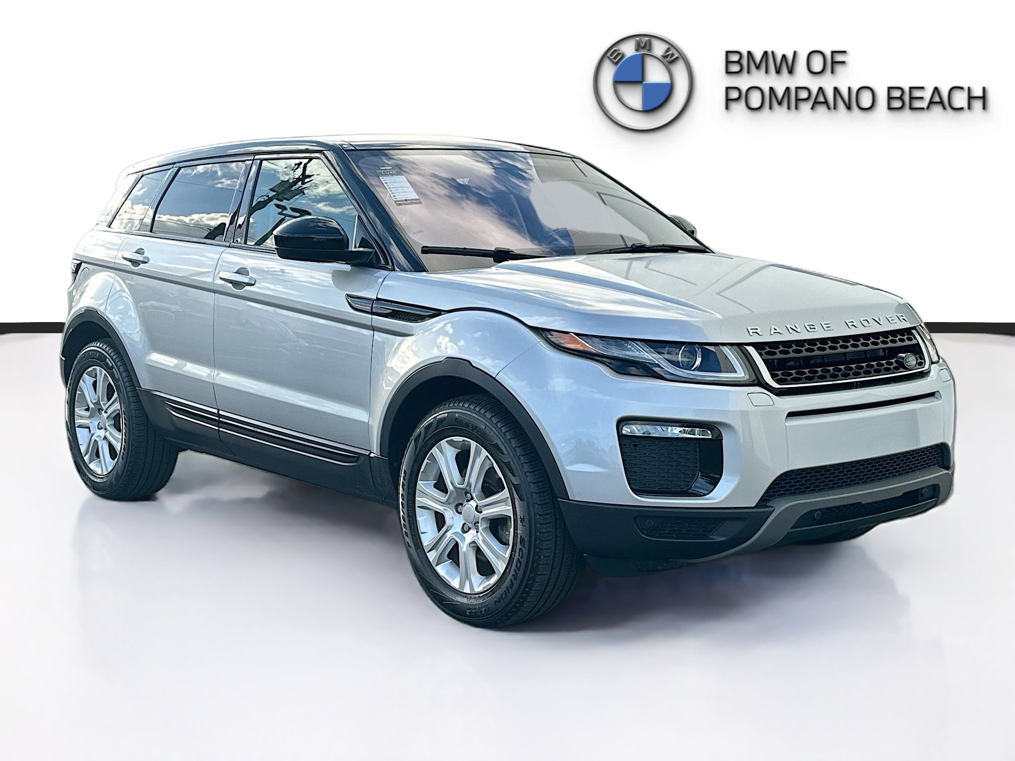 2019 Land Rover Range Rover Evoque SE Premium's photo