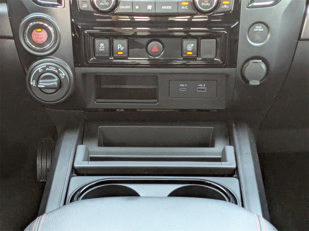 2024 Nissan Titan PRO-4X photo 20