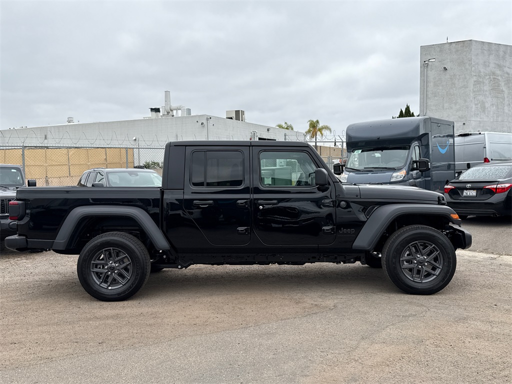 2025 Jeep Gladiator Sport S photo 7