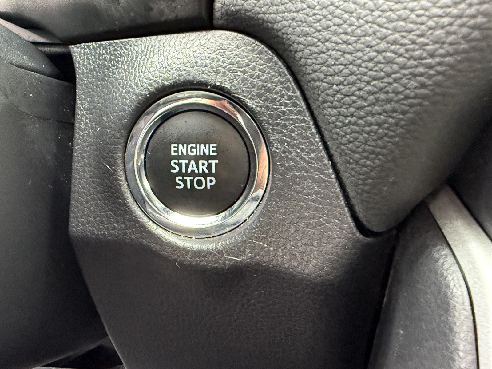 2024 Toyota RAV4 XLE photo 14