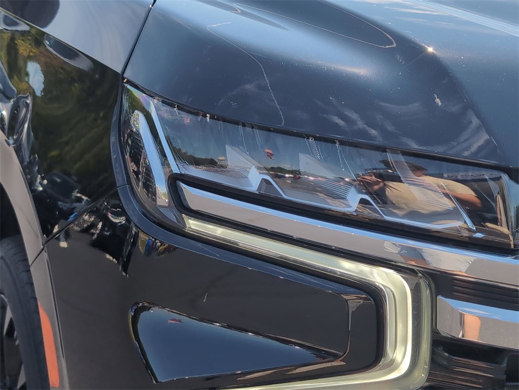 2023 Chevrolet Tahoe LS photo 4