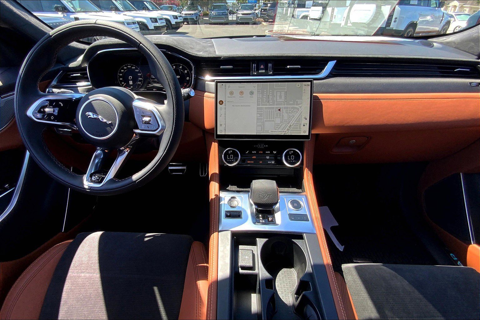 2026 Jaguar F-PACE SVR photo 5