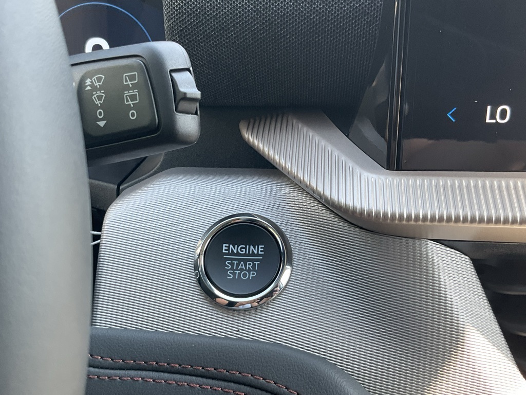 2025 Ford Explorer photo 4