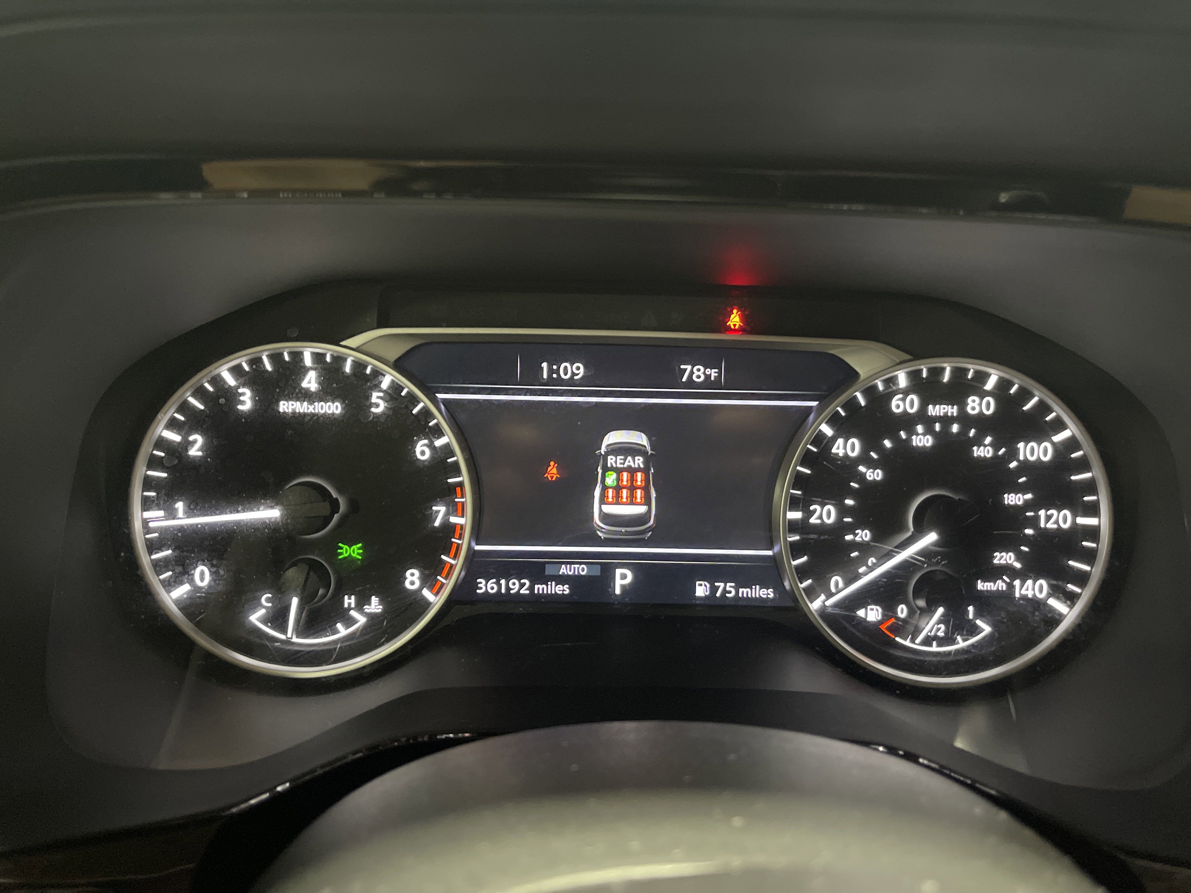 2023 Nissan Pathfinder SL photo 8