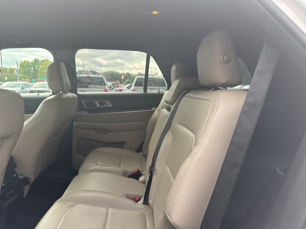 2019 Ford Explorer Limited photo 17