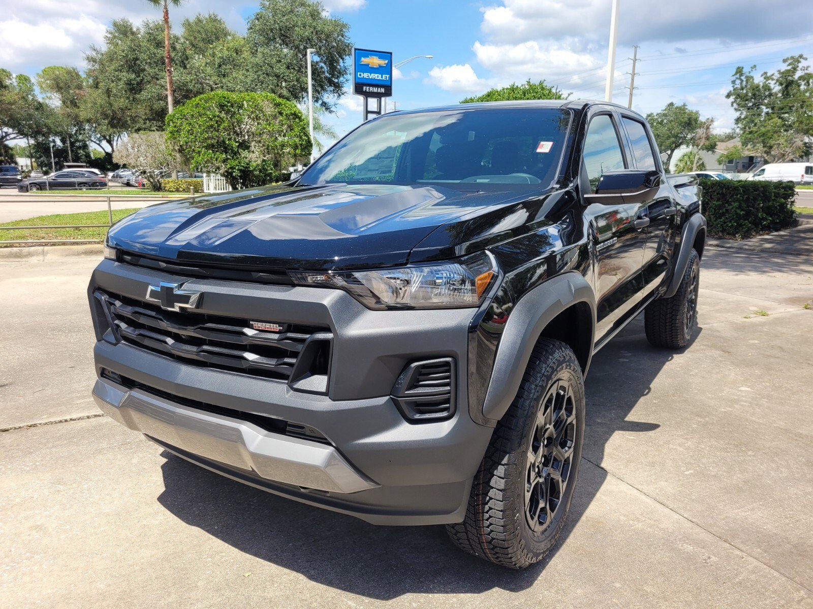 2026 Chevrolet Colorado Trail Boss photo 3