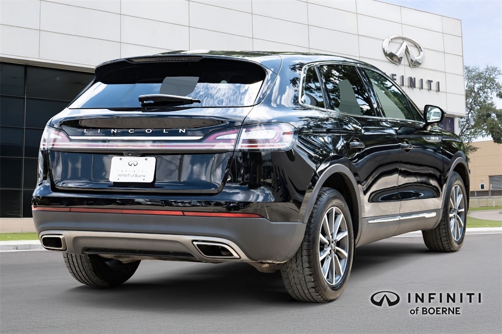 2022 Lincoln Nautilus Standard photo 3