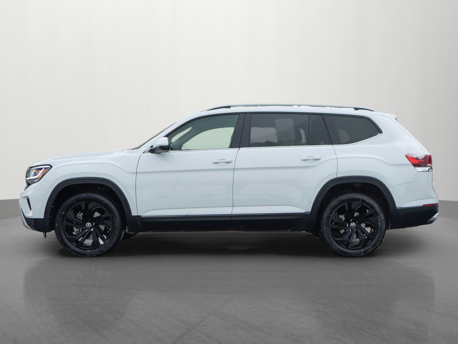 2021 Volkswagen Atlas SEL photo 4
