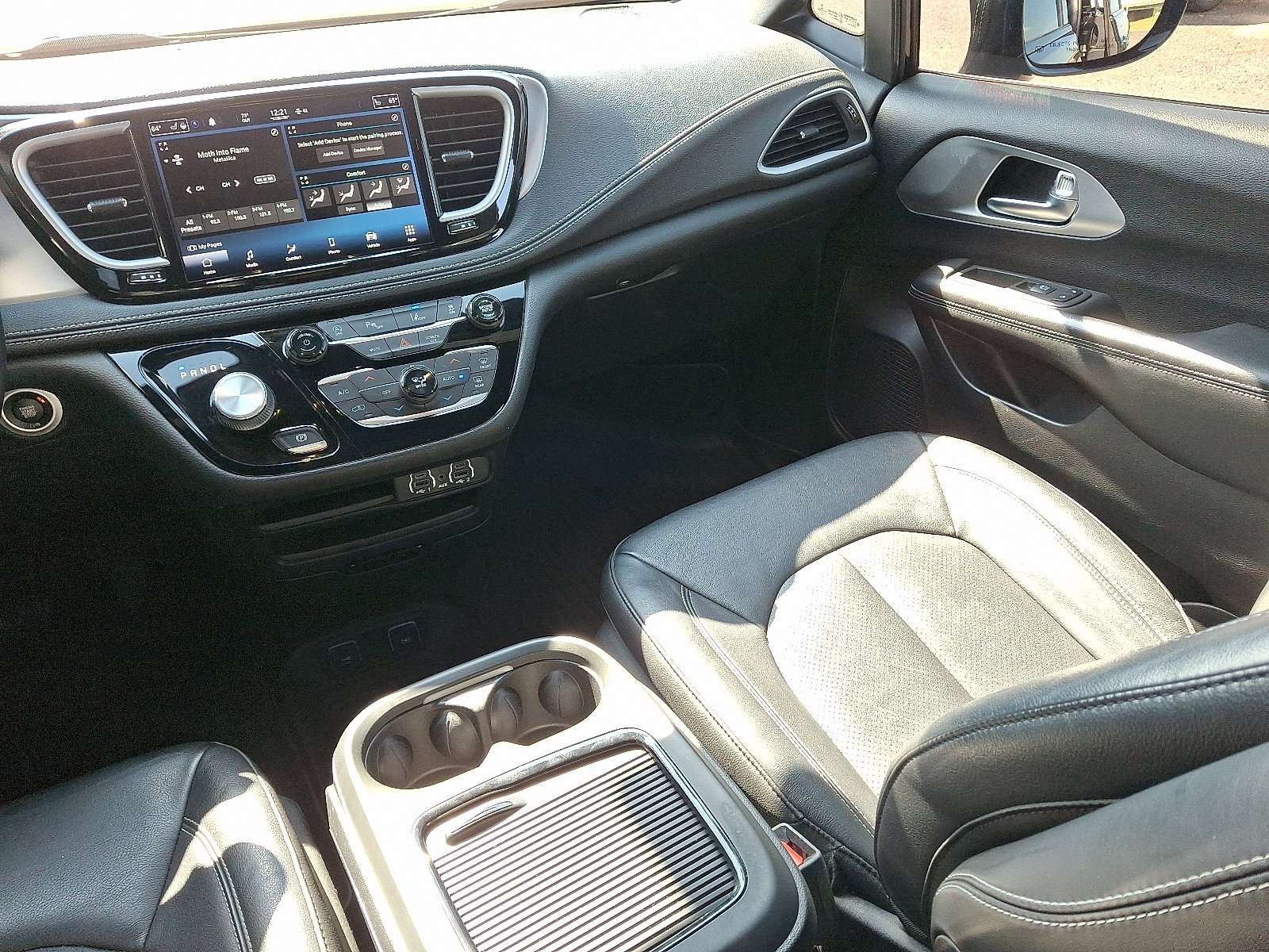 2021 Chrysler Pacifica Touring L photo 11
