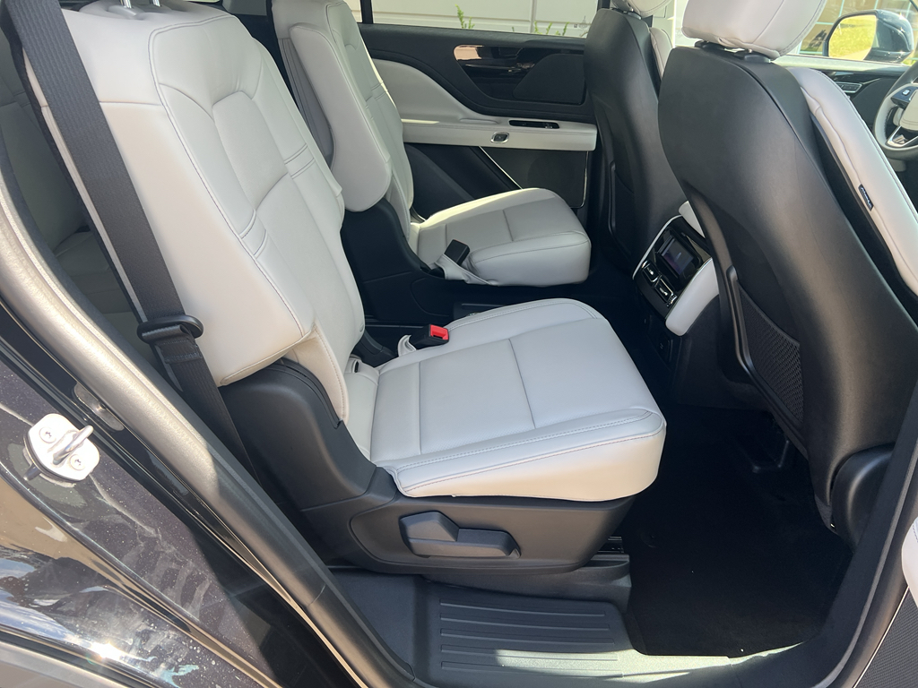 2025 Lincoln Aviator Premiere photo 33