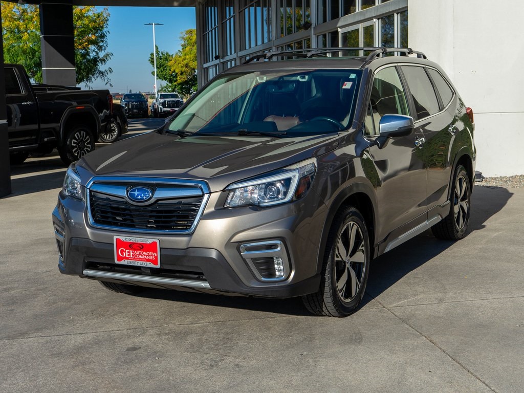 2019 Subaru Forester Touring photo 2