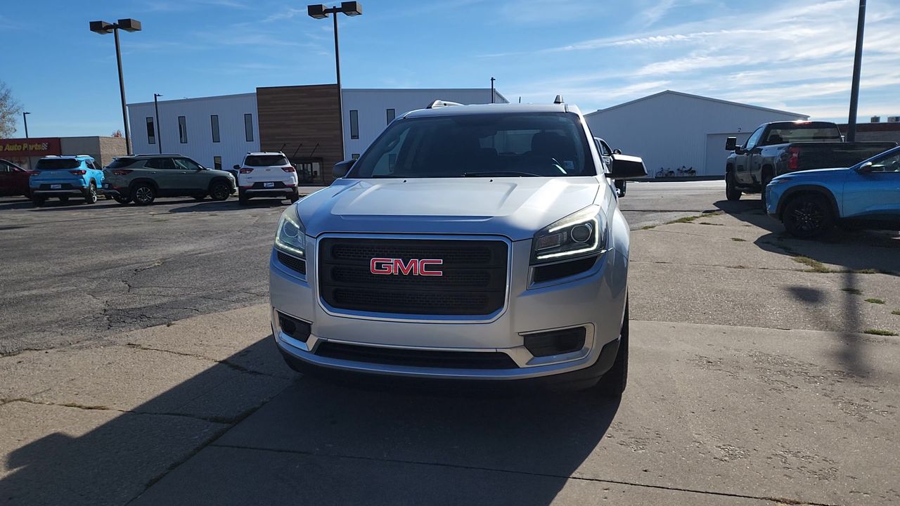 2016 Gmc Acadia SLE photo 2